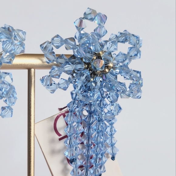 ⚜️VTG Austrian Crystal Sky Blue Beaded Dangle Earrings NWT - Picture 4 of 7